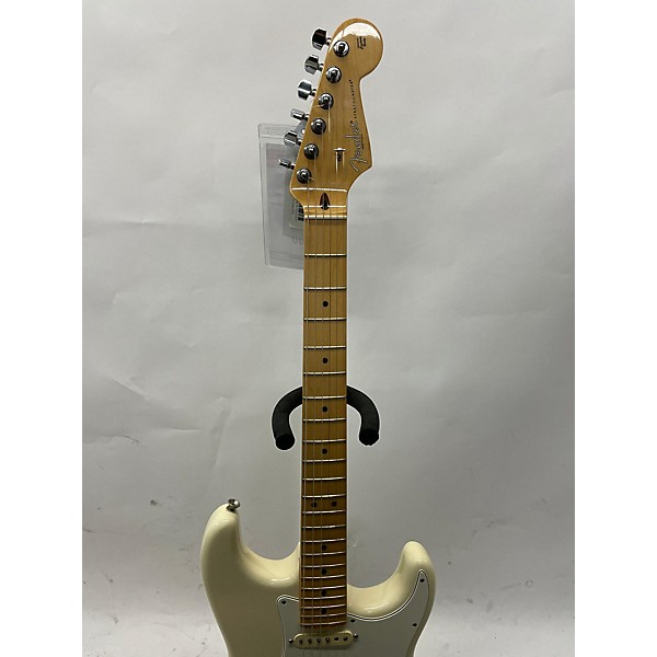 Used Fender Used Fender American Standard Stratocaster Olympic White Solid Body Electric Guitar