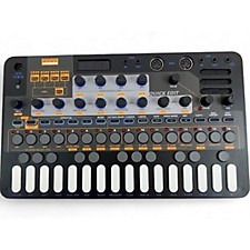 Used Behringer nEUTRON Synthesizer | Guitar Center