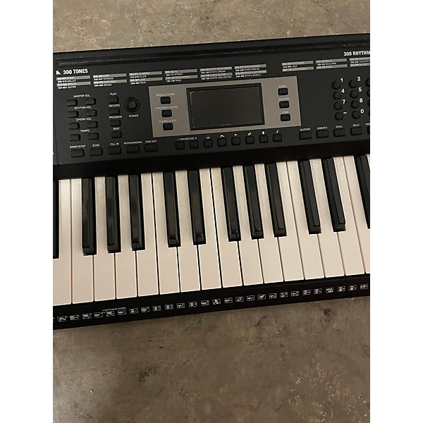 Used Alesis Harmony 61 Portable Keyboard
