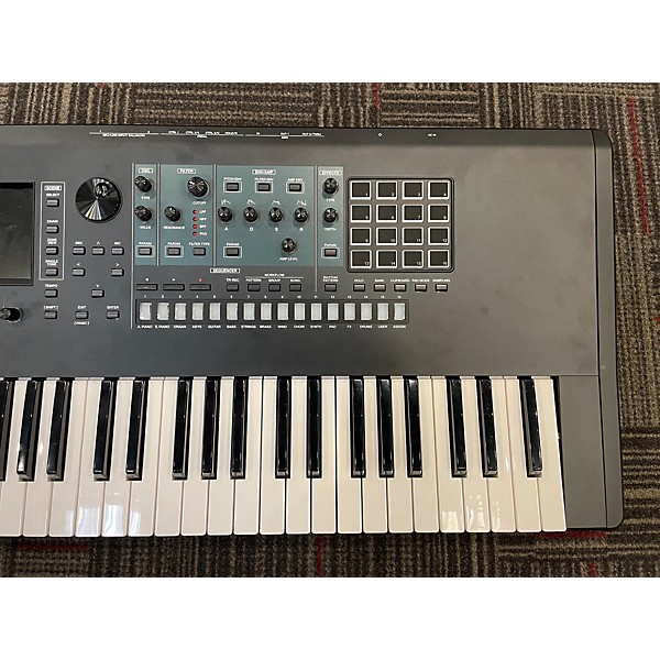 Used Roland Fantom 7 Keyboard Workstation