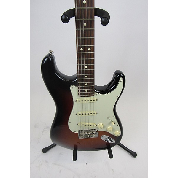 Used Fender Used Fender American Professional Stratocaster SSS Sunburst Solid Body Electric Guitar