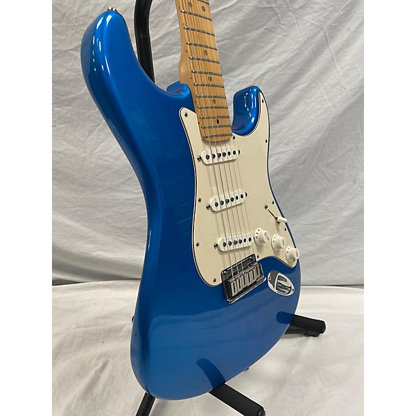 Used Fender Used 2010 Fender American Standard Stratocaster Metallic Aqua Marine Solid Body Electric Guitar