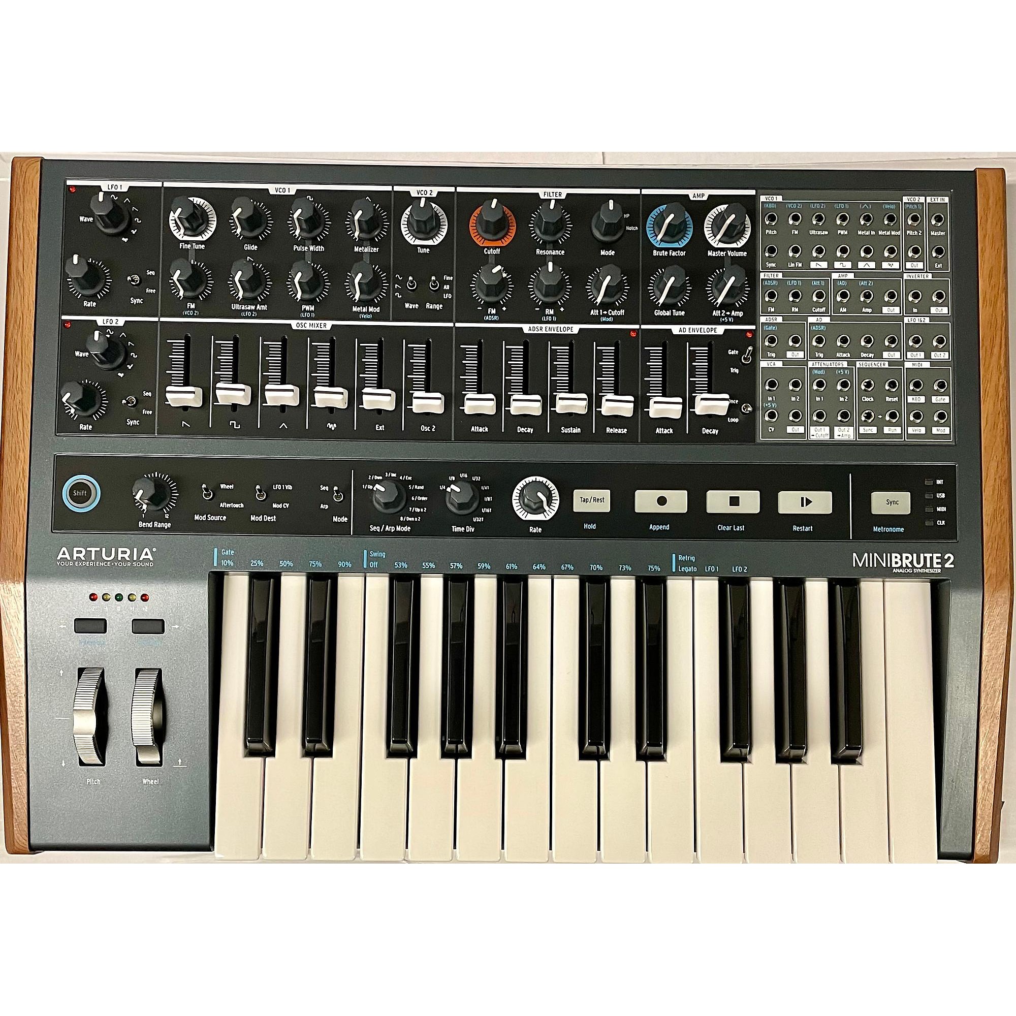 Used Arturia Used Arturia Minibrute 2 Synthesizer | Guitar Center