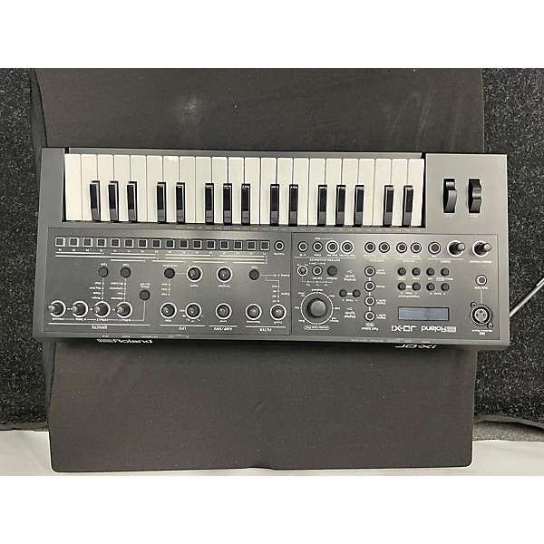 Used Roland JDXI Synthesizer