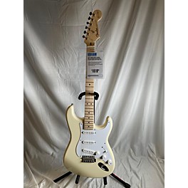 Used Fender Used Fender Artist Series Eric Clapton Stratocaster Olympic White Solid Body Electric Guitar