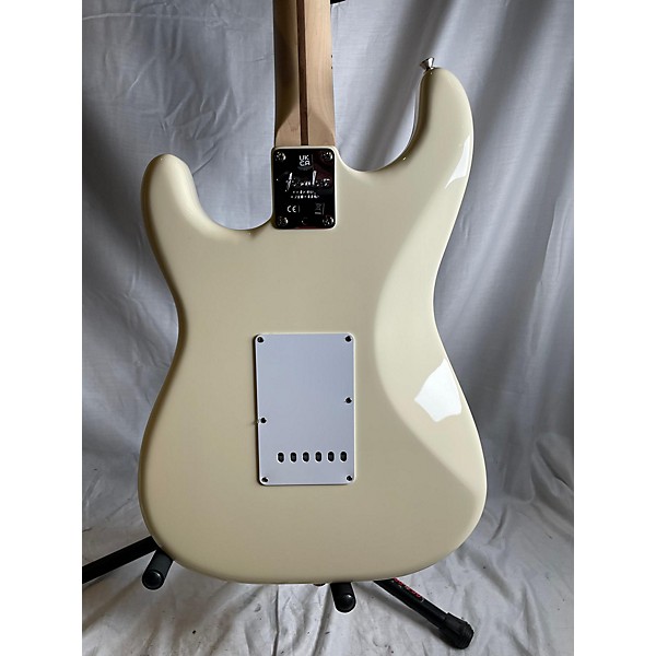 Used Fender Used Fender Artist Series Eric Clapton Stratocaster Olympic White Solid Body Electric Guitar