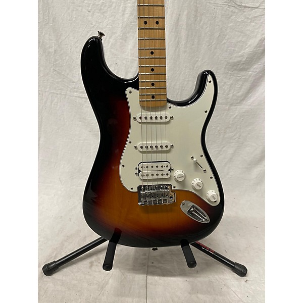 Used Fender Used Fender Player Stratocaster HSS Sunburst Solid Body Electric Guitar