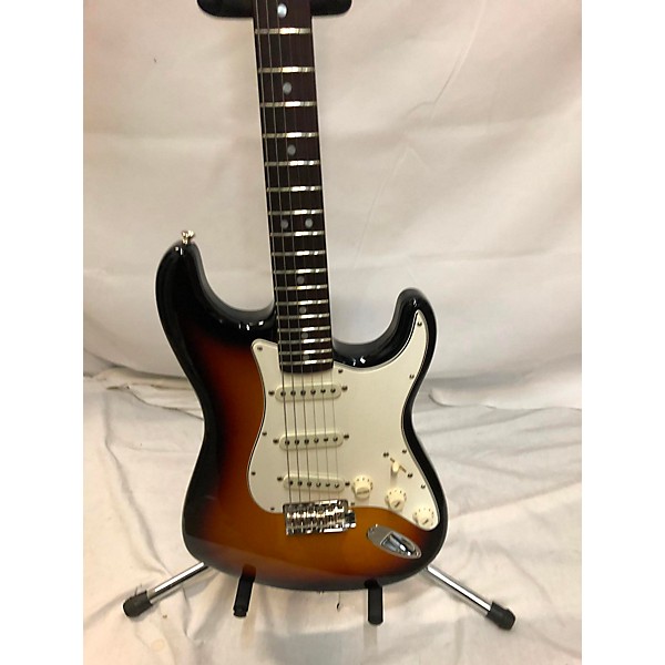 Used Fender Used Fender Custom Shop 1960s Stratocaster Nos 3 Color Sunburst Solid Body Electric Guitar