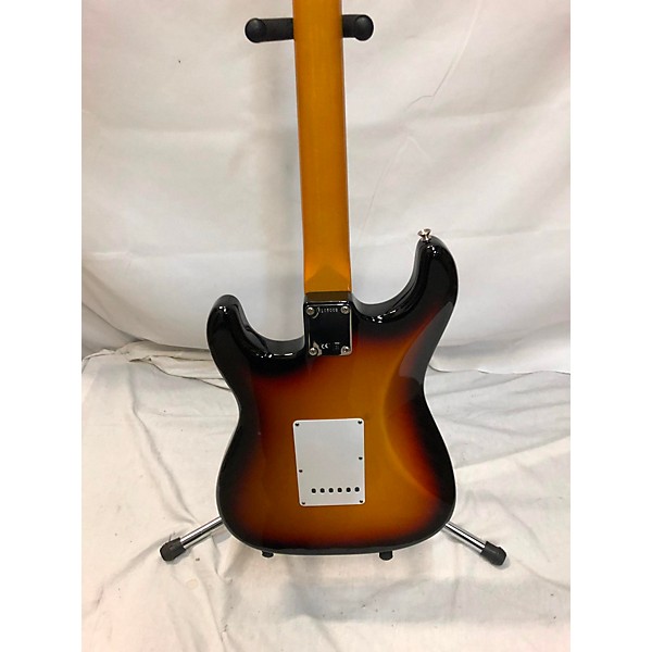 Used Fender Used Fender Custom Shop 1960s Stratocaster Nos 3 Color Sunburst Solid Body Electric Guitar