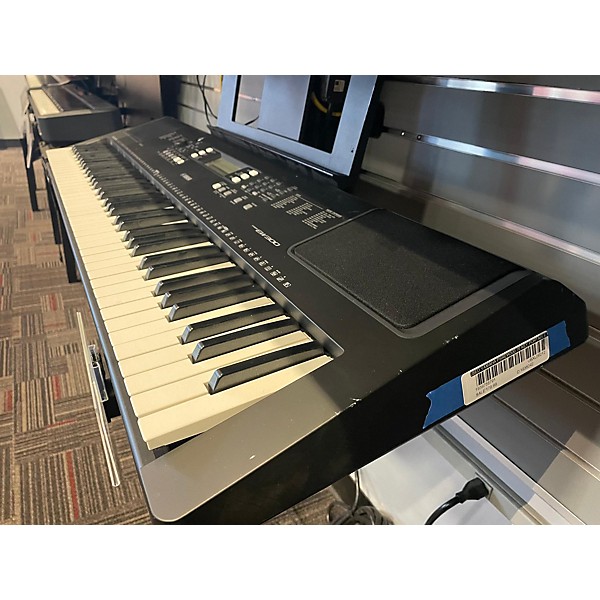 Used Yamaha PSREW300 76 Key Portable Keyboard