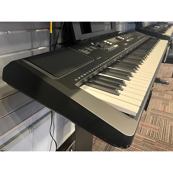 Used Yamaha PSREW300 76 Key Portable Keyboard