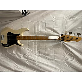 Used Peavey Used Peavey FURY White Electric Bass Guitar