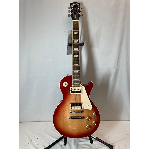 Used Gibson Used Gibson Les Paul Classic Cherry Sunburst Solid Body Electric Guitar