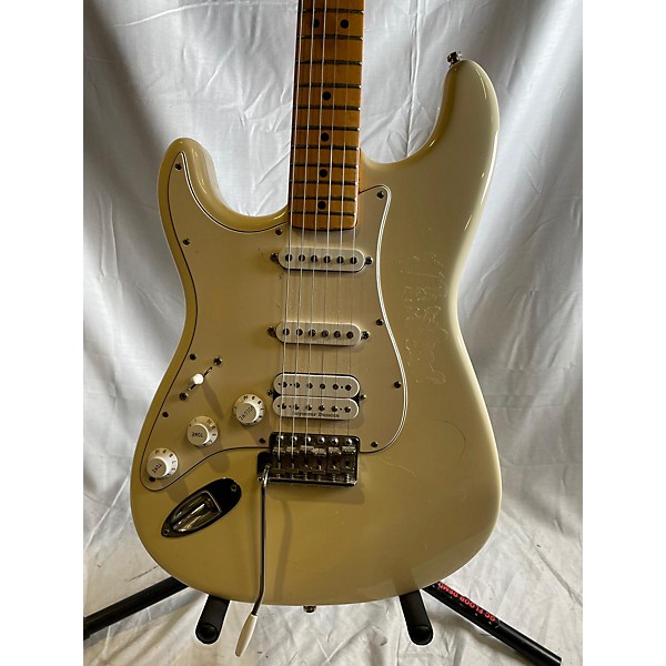 Used Fender Used Fender Jimi Hendrix Artist Series Tribute Stratocaster Olympic White Solid Body Electric Guitar