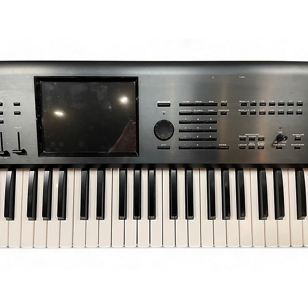 Used Korg Used KORG Kronos 2 61 Keyboard Workstation