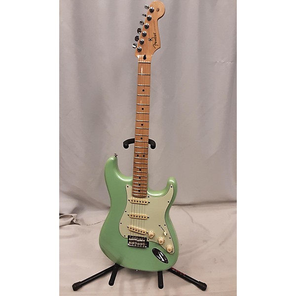 Used Fender Used Fender Player Stratocaster Mint Green Solid Body Electric Guitar