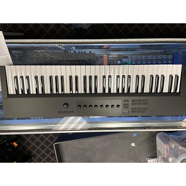 Used Native Instruments Used Native Instruments Komplete Kontrol A61 MIDI Controller