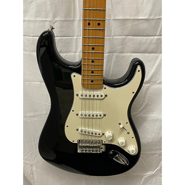 Used Fender Used Fender Standard Stratocaster Black Solid Body Electric Guitar