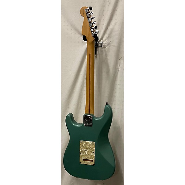 Used Fender Used Fender Big Apple Stratocaster Seafoam Green Solid Body Electric Guitar