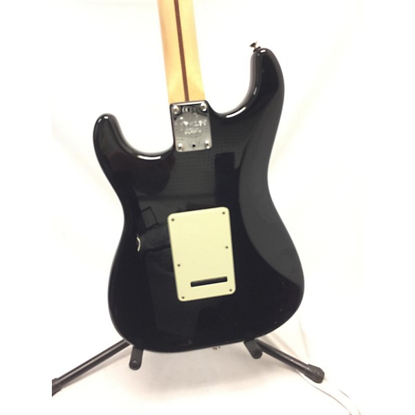 Used Fender Used Fender American Professional Stratocaster SSS Black Solid Body Electric Guitar