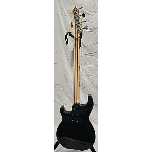 Used Yamaha Broad Bass Electric Bass Guitar