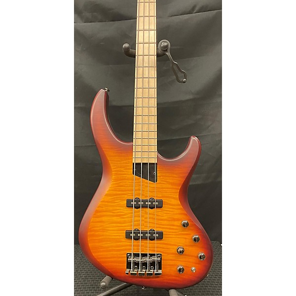 Used Kingston Saratoga DLX Electric Bass Guitar