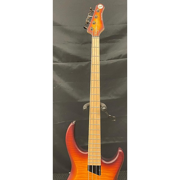 Used Kingston Saratoga DLX Electric Bass Guitar