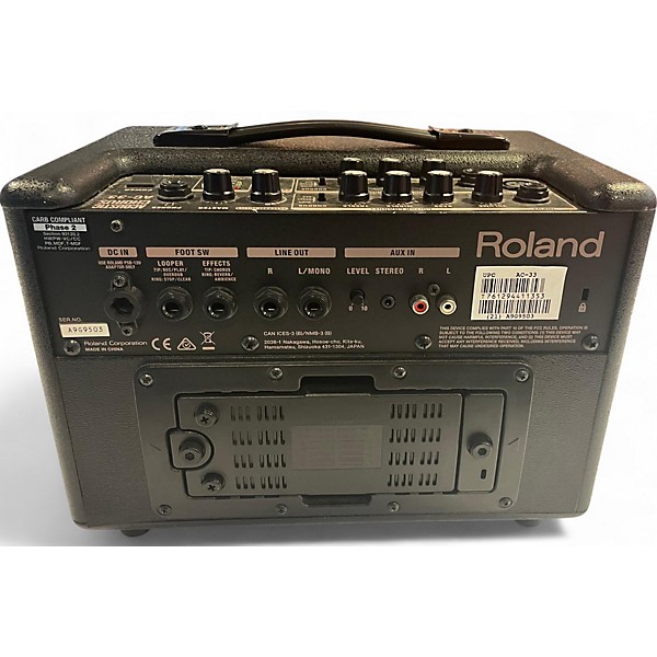 Used Roland AC-33 Acoustic Guitar Combo Amp