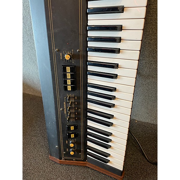 Used Yamaha CP-10 Arranger Keyboard