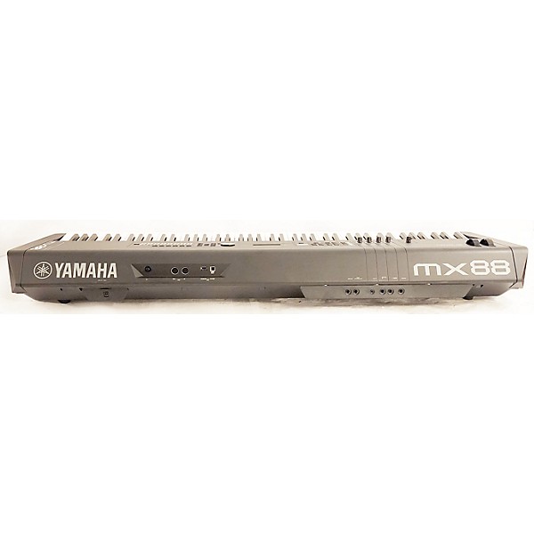 Used Yamaha MX88BK Synthesizer