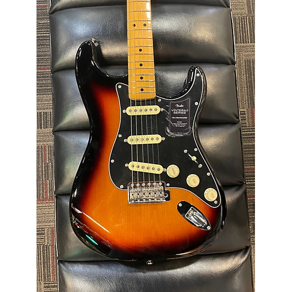 Used Fender Used Fender Vintera 2 Stratocaster 2 Color Sunburst Solid Body Electric Guitar