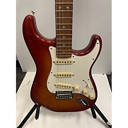 Used Fender Used Fender Player Plus Stratocaster Sienna Sunburst Solid Body Electric Guitar