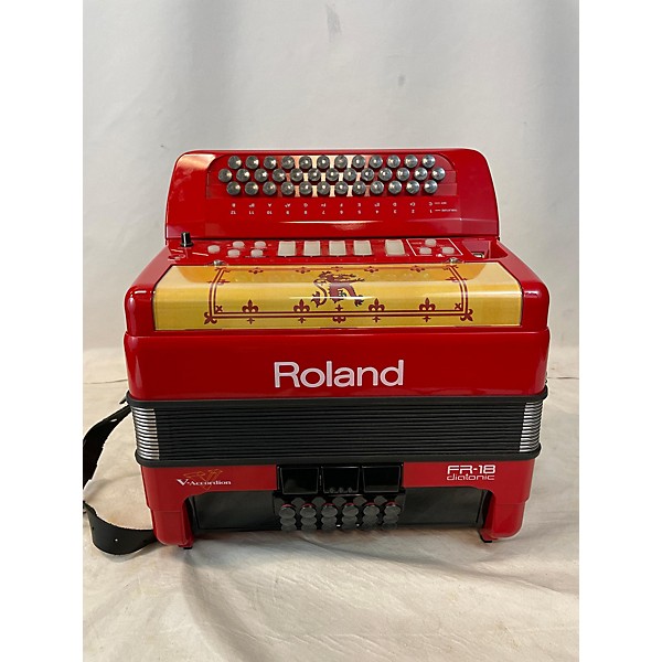 Used Roland Fr18 Accordion