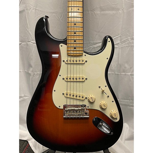 Used Fender 2014 60th Anniversary American Standard Stratocaster Solid Body Electric Guitar