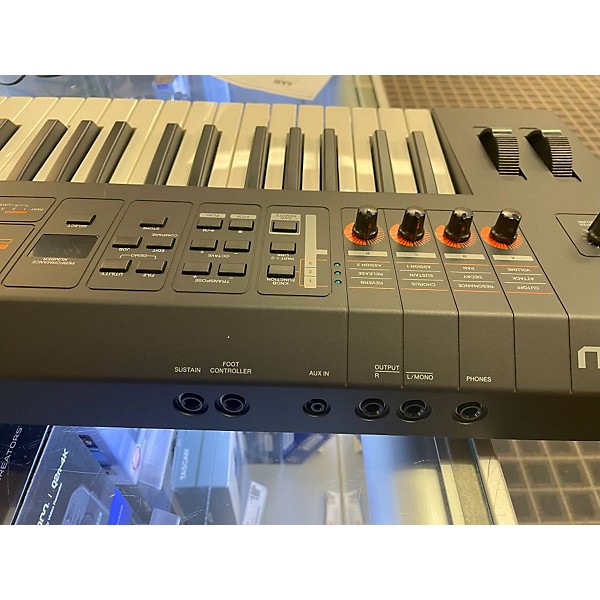 Used Yamaha MX49 49 Key Keyboard Workstation