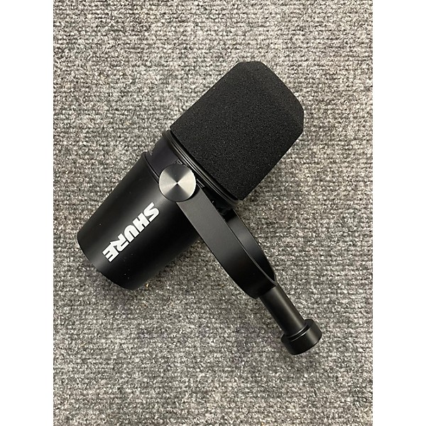 Used Shure MV7 Dynamic Microphone