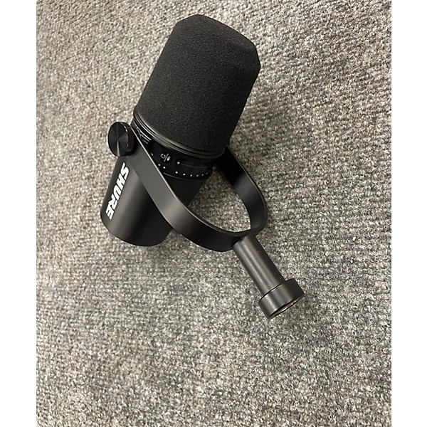 Used Shure MV7 Dynamic Microphone