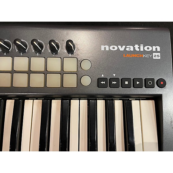 Used Novation Used Novation Launchkey 25 Key MIDI Controller