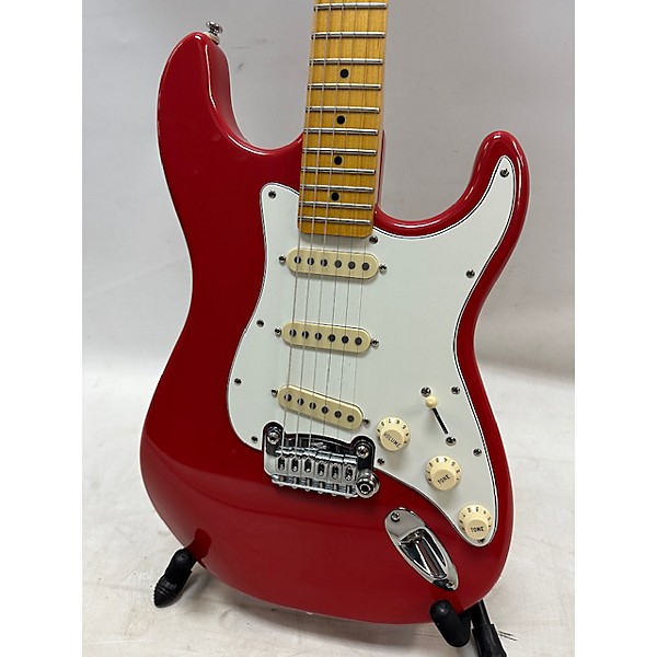 Used G&L Used G&L Legacy Fiesta Red Solid Body Electric Guitar