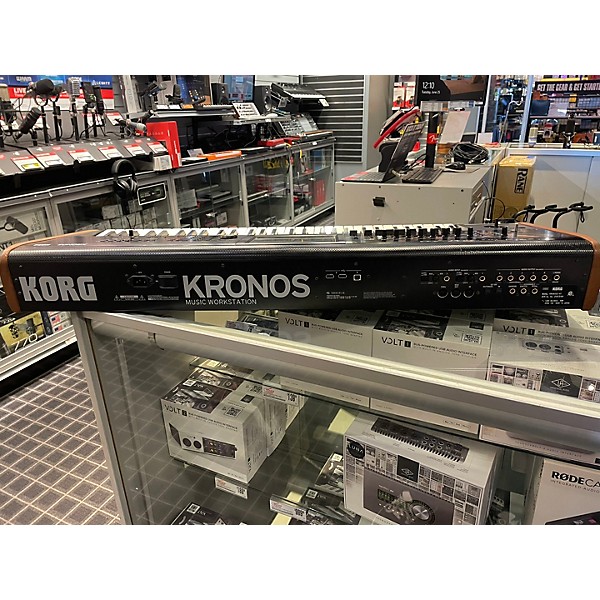 Used KORG Kronos 2 61 Keyboard Workstation
