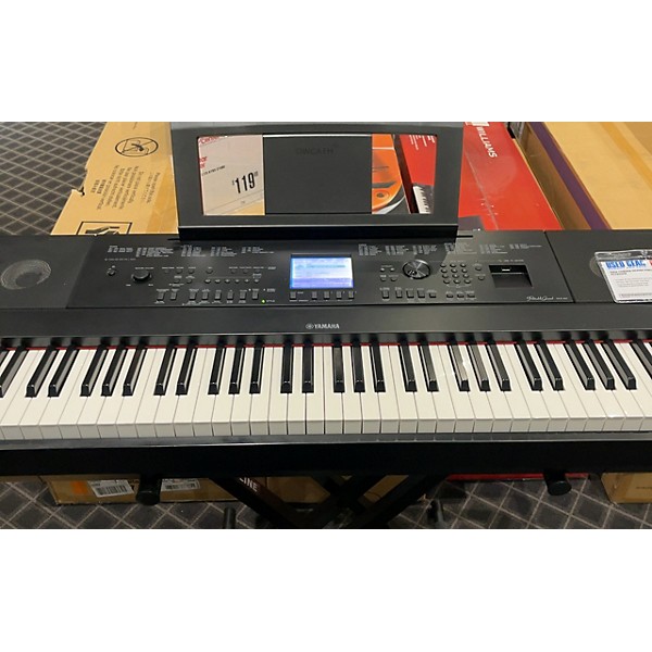 Used Yamaha Used Yamaha DGX660 Portable Keyboard