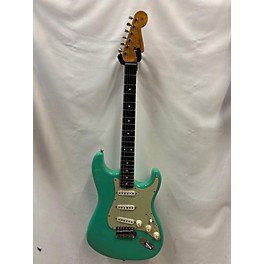 Used Fender Used Fender 62/63 Journyman Stratocaster Custom Shop Surf Green Solid Body Electric Guitar