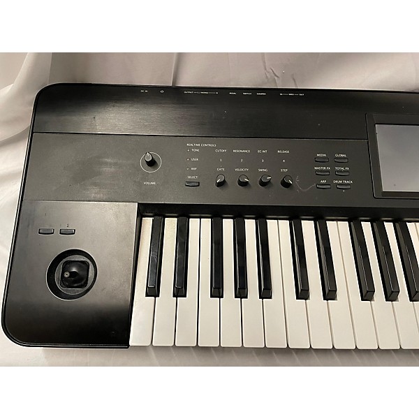 Used KORG Krome 61 Key Keyboard Workstation