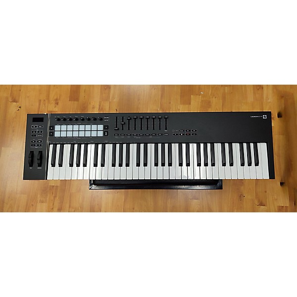 Used Novation Used Novation Launchkey 61 Key MIDI Controller