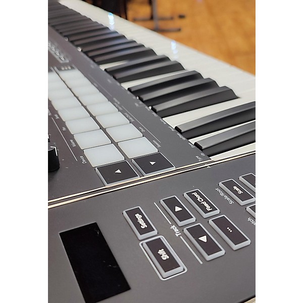 Used Novation Used Novation Launchkey 61 Key MIDI Controller