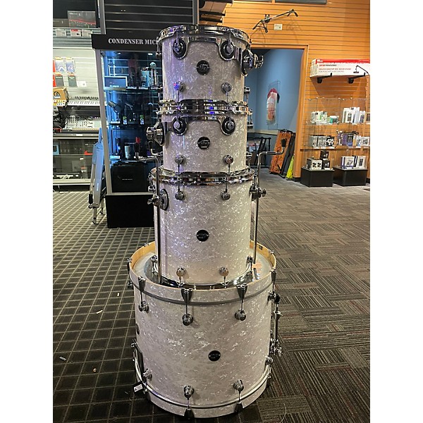 Used DW Performance Series Drum Kit