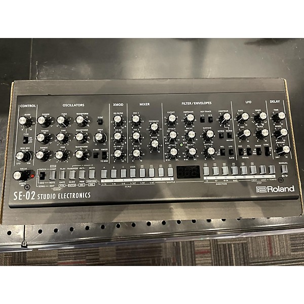 Used Roland SE-02 Synthesizer