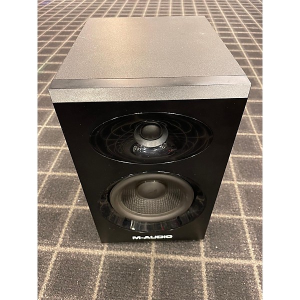 Used M-Audio BX5 Powered Monitor