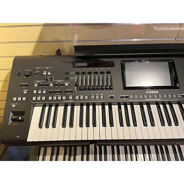 Used Yamaha Used Yamaha GENOS 76 Key Keyboard Workstation