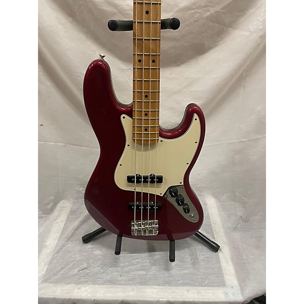 Used Fender Used 2009 Fender Jazz Bass Candy Apple Red Electric Bass Guitar